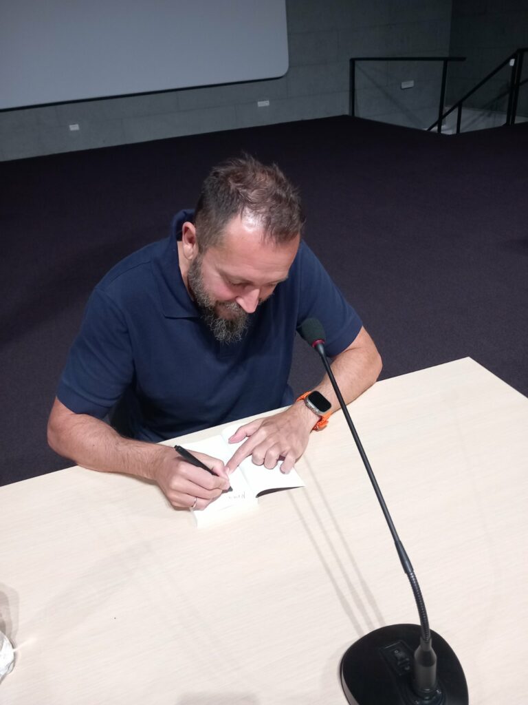 “Promocija knjige ‘Žuta kabanica’ Dragana Bursača