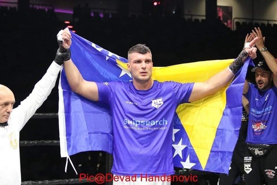 Elvir Šendro pobjedio petnaesti put i najavio borbu za WBC titulu